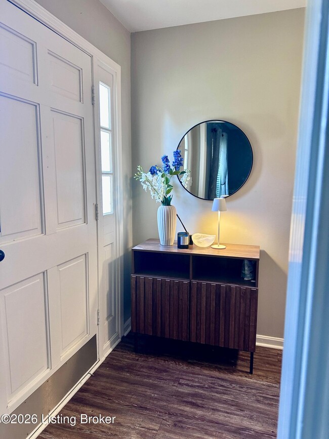 Building Photo - 305 Moser Rd