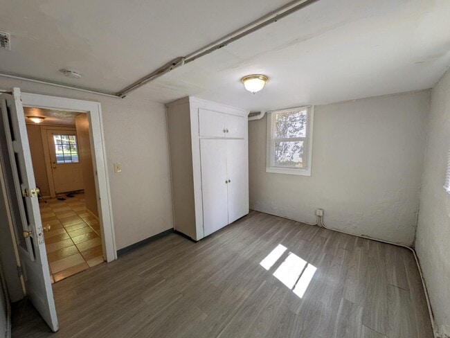 Building Photo - 843 17th St