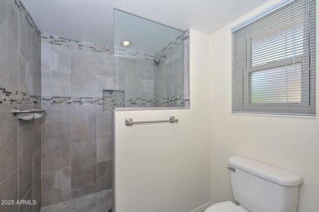 Building Photo - 14227 W Yosemite Dr