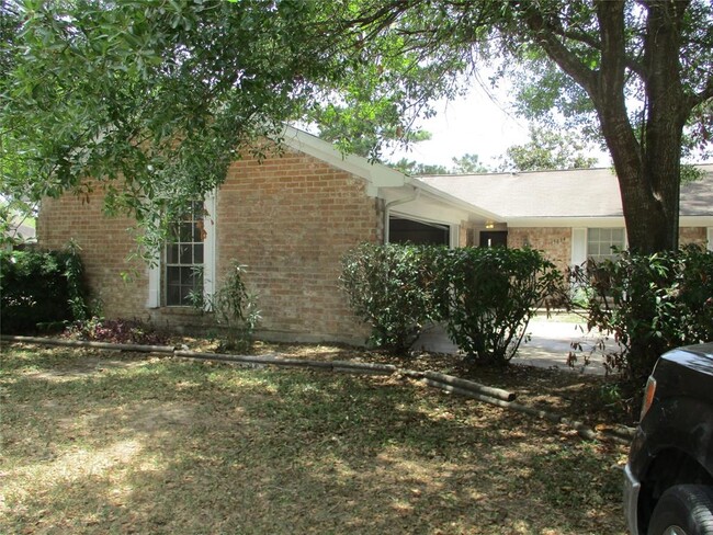 Building Photo - 15834 Boulder Oaks Dr