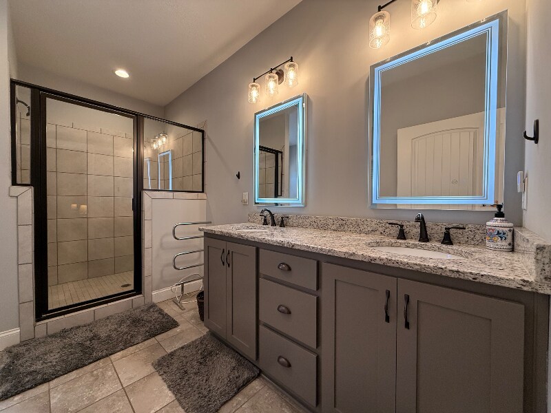 Building Photo - 445 Farmer Cir