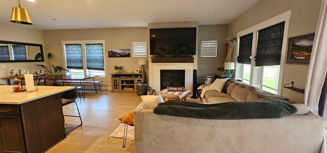 Building Photo - 318 Bald Eagle Dr