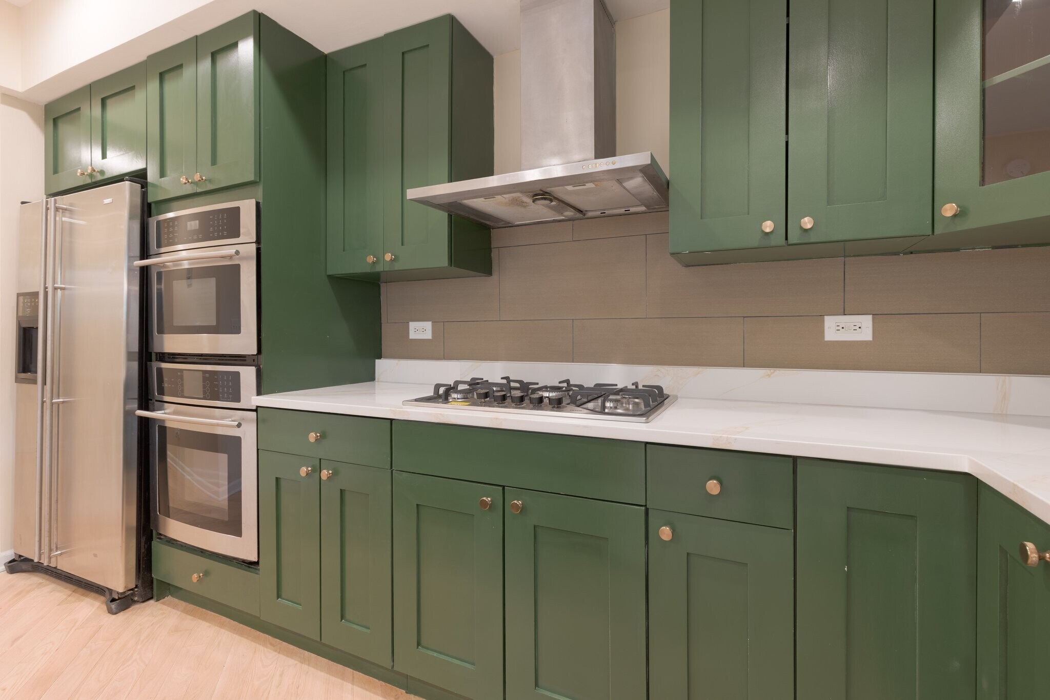 Building Photo - 4458 S Greenwood Ave