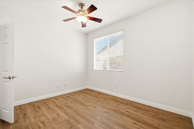 Building Photo - 37559 Durwent Dr