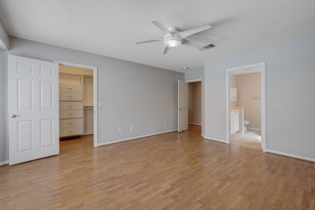 Building Photo - 472 Staghorn Pass Ave