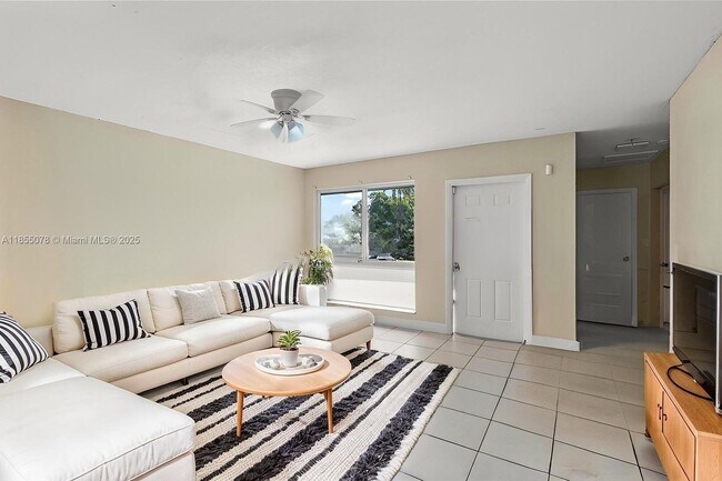 Primary Photo - 538 NW 18th Ave