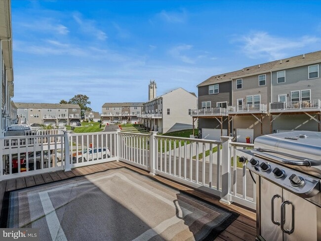 Building Photo - 179 Presidents Pointe Ave