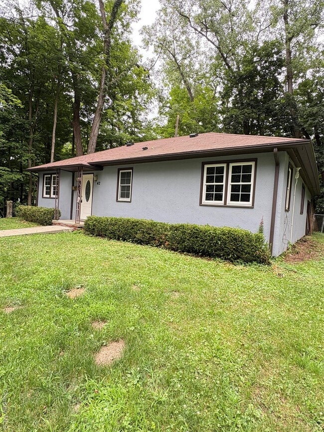 Building Photo - 42 Burlison Ave