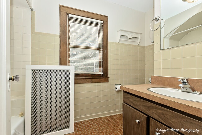 Building Photo - 603 Westmoreland Ave