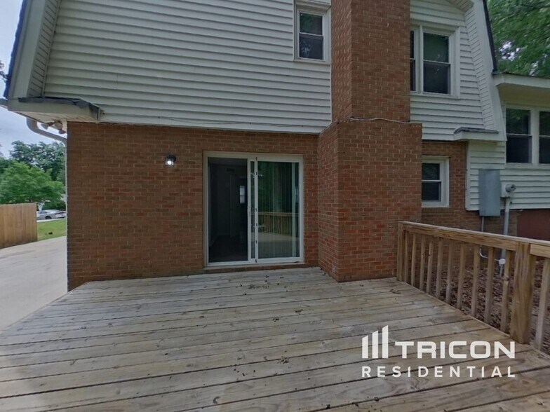 Building Photo - 6010 Sullins Rd
