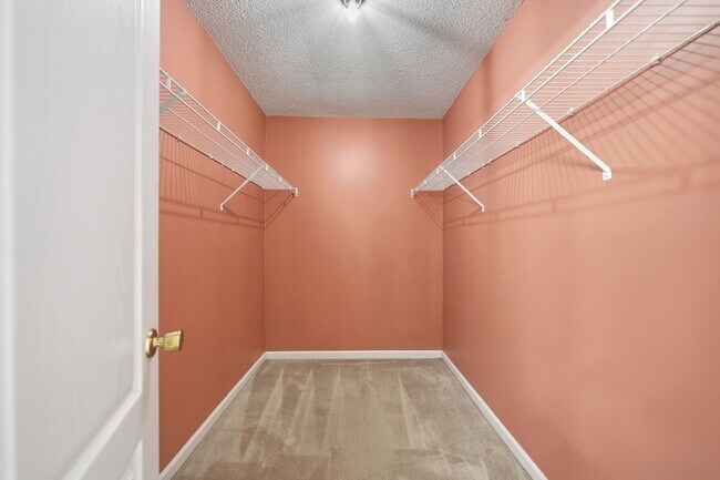 Building Photo - 1361 Jenny Ln