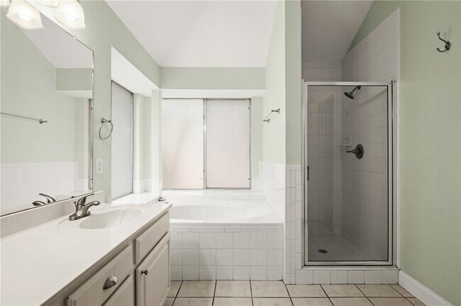 Building Photo - 8004 Cahill Dr