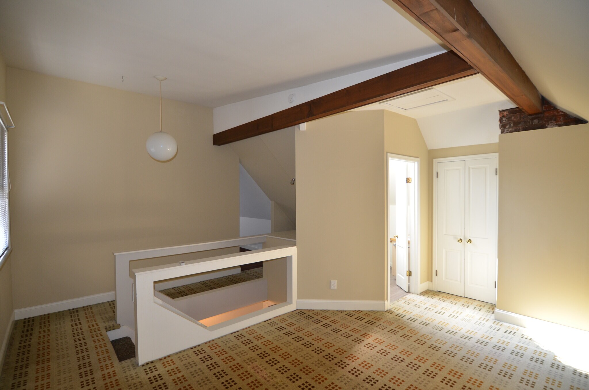 Building Photo - 6839 Plainfield Rd