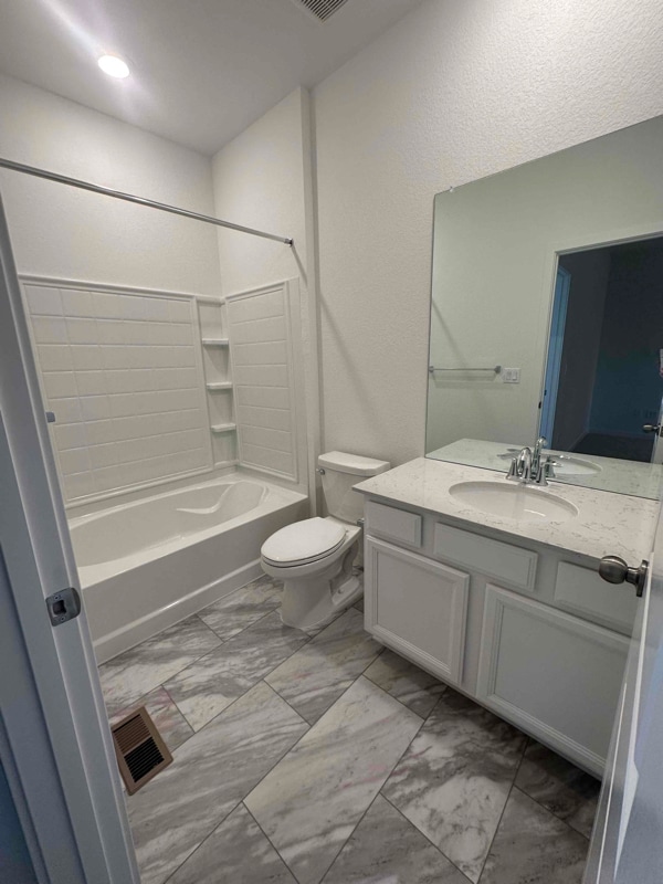 Building Photo - 5396 Euclid Dr