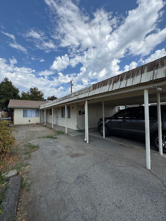 Primary Photo - 2156