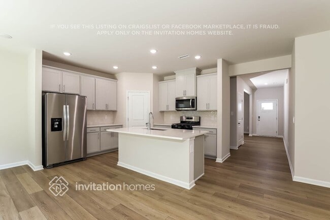 Building Photo - 2221 Cherry Crk Rd