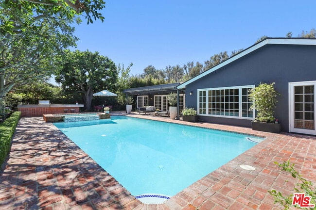 Building Photo - 1400 Jonesboro Dr