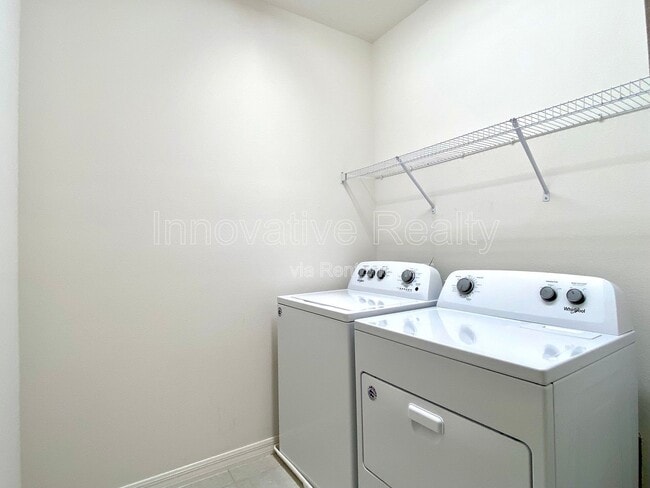 Building Photo - 6898 Tussilago Way