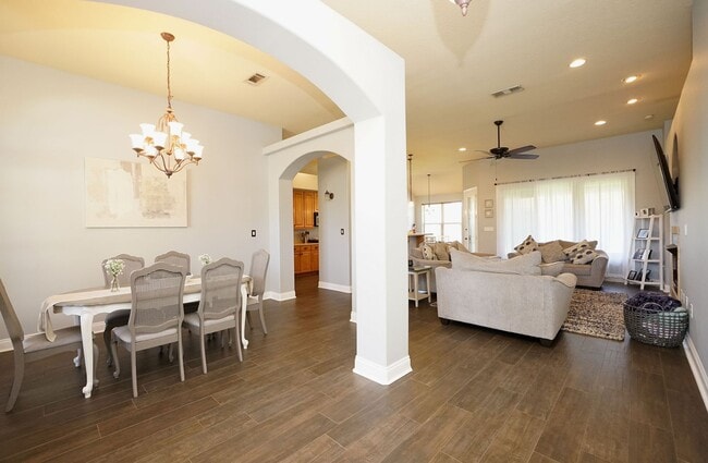 Building Photo - Charming 3-Bedroom Home in Peaceful Cul-de...