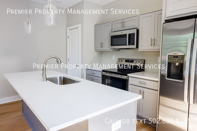 Building Photo - 966 Samuel St