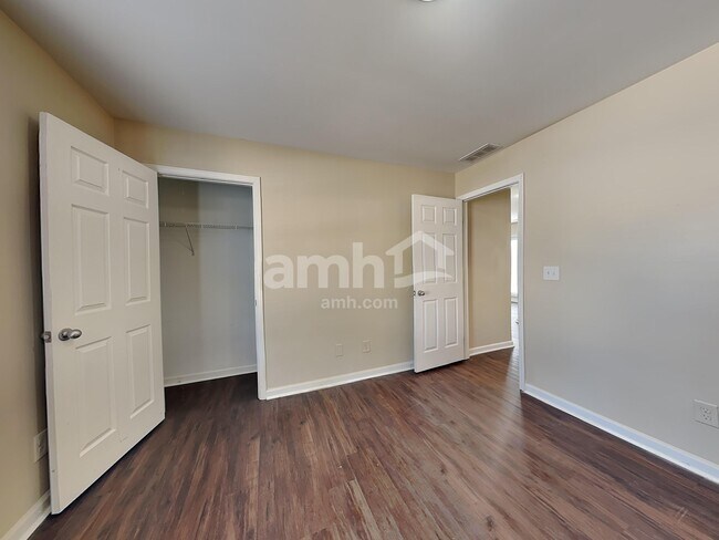 Building Photo - 15 Jeremiah Way