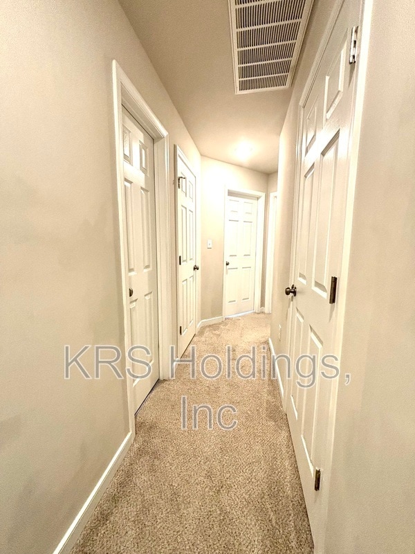 Building Photo - 6093 Flintstone Dr