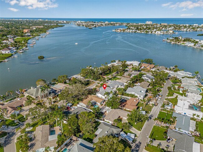 Building Photo - 4495 Clearwater Harbor Dr