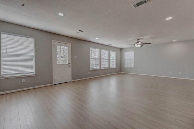 Building Photo - 11251 Wild Goose Dr