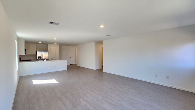 Building Photo - 6418 Begonia Trellis Dr