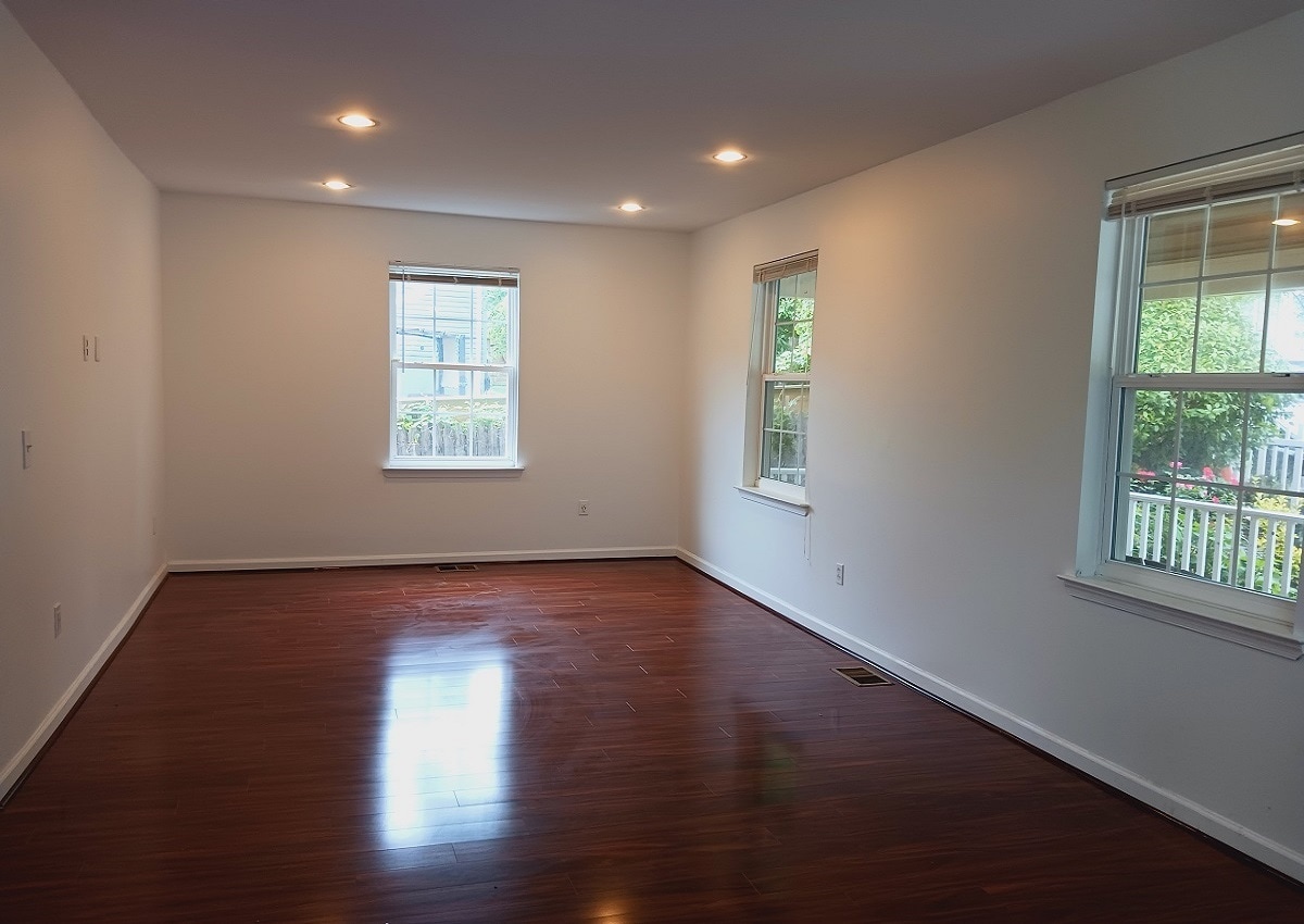 Building Photo - 2603 Hamlin St NE