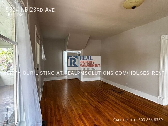 Building Photo - 5304 NE 23rd Ave