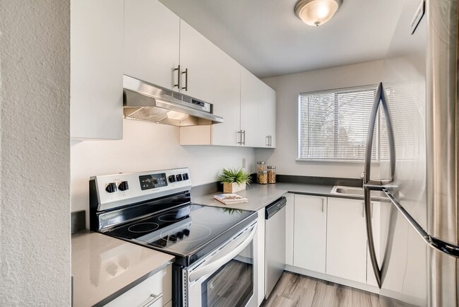 Building Photo - Renovated 2 Bedroom in Auburn!