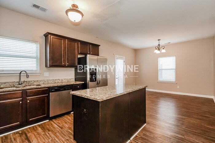 Building Photo - 11010 Station Dr