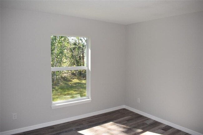 Building Photo - 2736 Ananas Rd