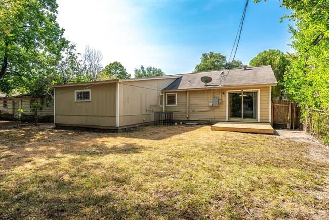 Building Photo - 4123 Dacca Dr