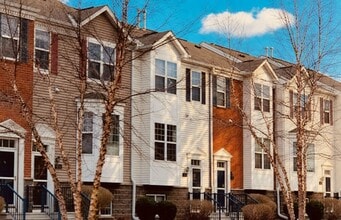 Building Photo - Amazing Apple Valley Townhome 4bd 3.5 Bath!!!