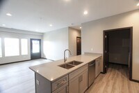 Building Photo - Beautiful 2 Bed, 2 Bath Apartment in PRIME location!  Furnished & Unfurnished Options Available!