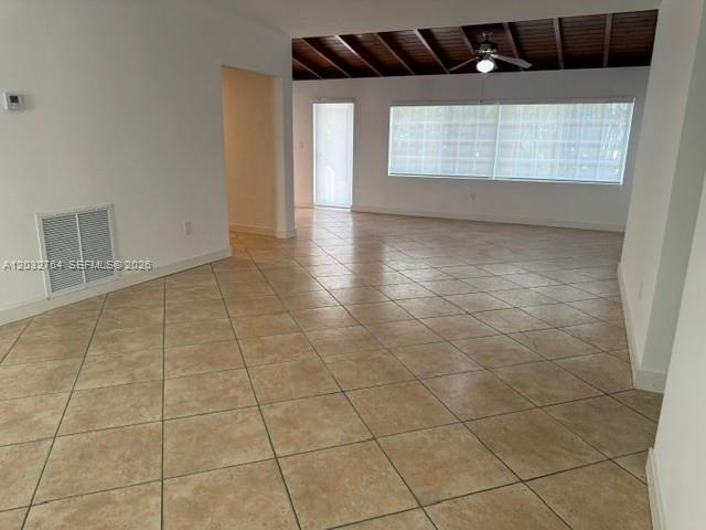 Building Photo - 753 Navarre Ave