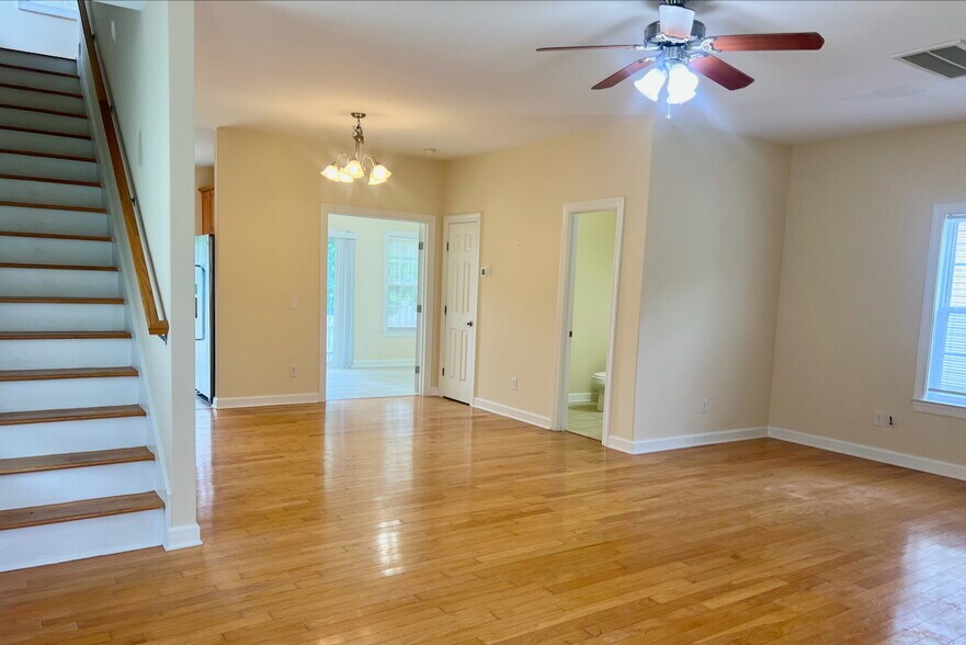 Building Photo - 1032 Lake Norman Ln