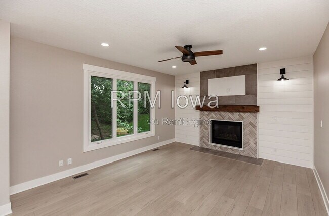 Building Photo - 14440 Briarwood Ln