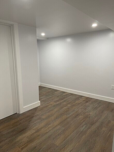 Building Photo - 76 Lexington St