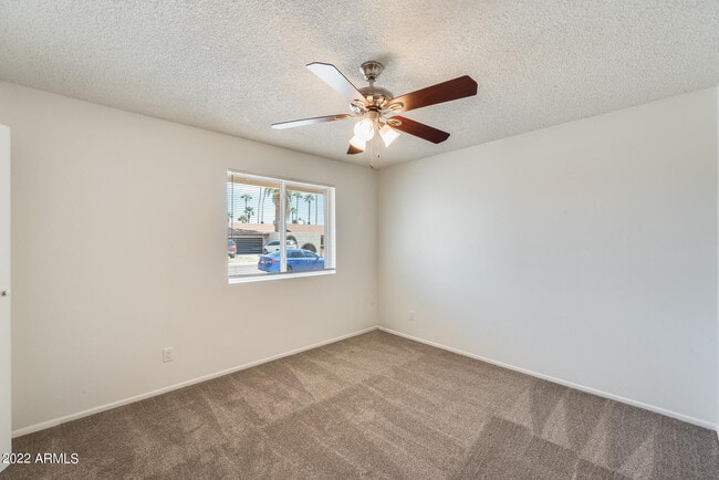 Building Photo - 10424 N 38th Dr