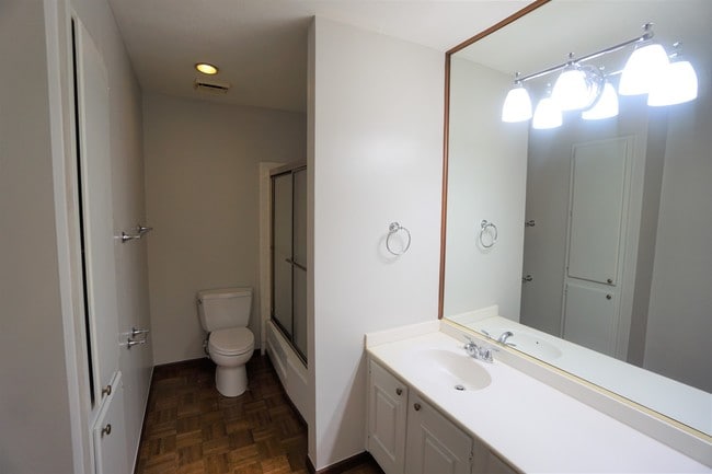 Building Photo - Charming Updated Two-Story Home in Gated C...