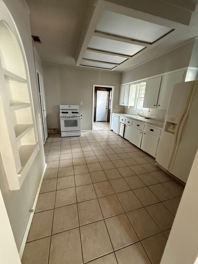 Building Photo - 624 Clifton Ct