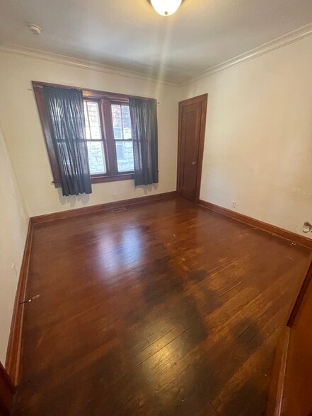 Bedroom 1 - 4528 Terrace St