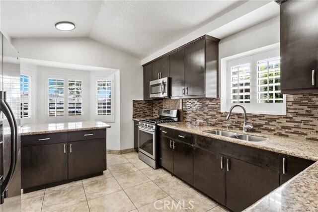 Building Photo - 13815 Del Ray Ln