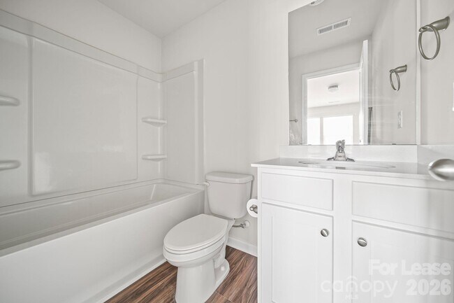 Building Photo - 715 Lackey St