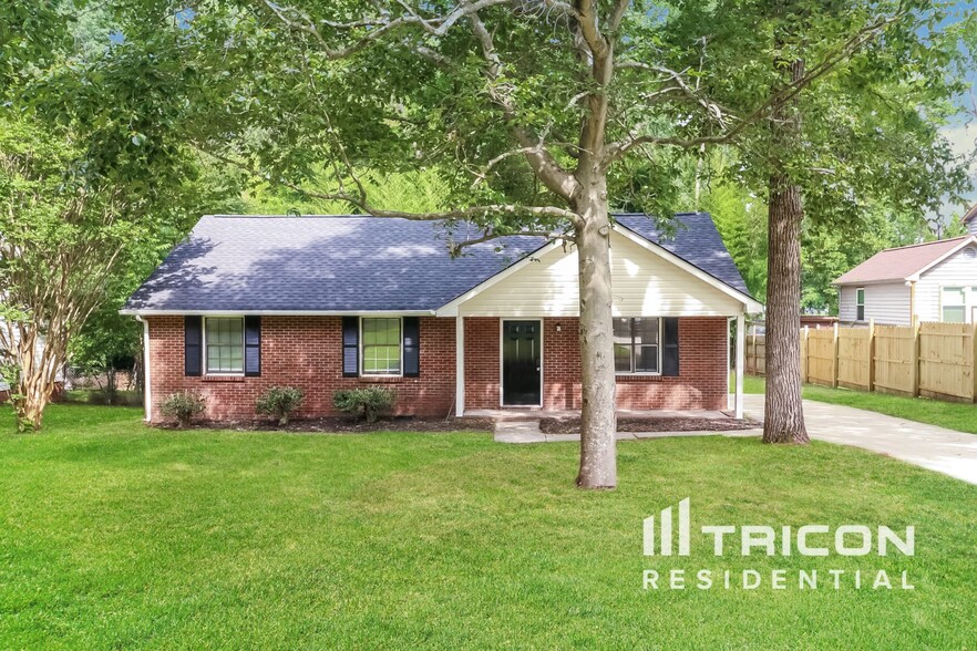 Primary Photo - 6631 Flat Rock Dr