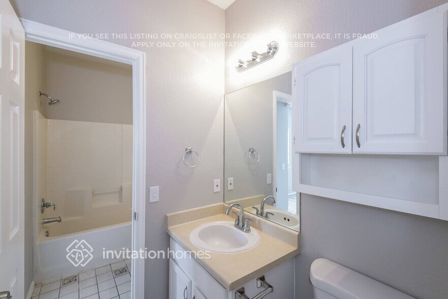 Building Photo - 9678 Lansing Cir