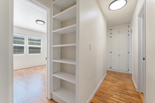 Building Photo - 12935 Greene Ave